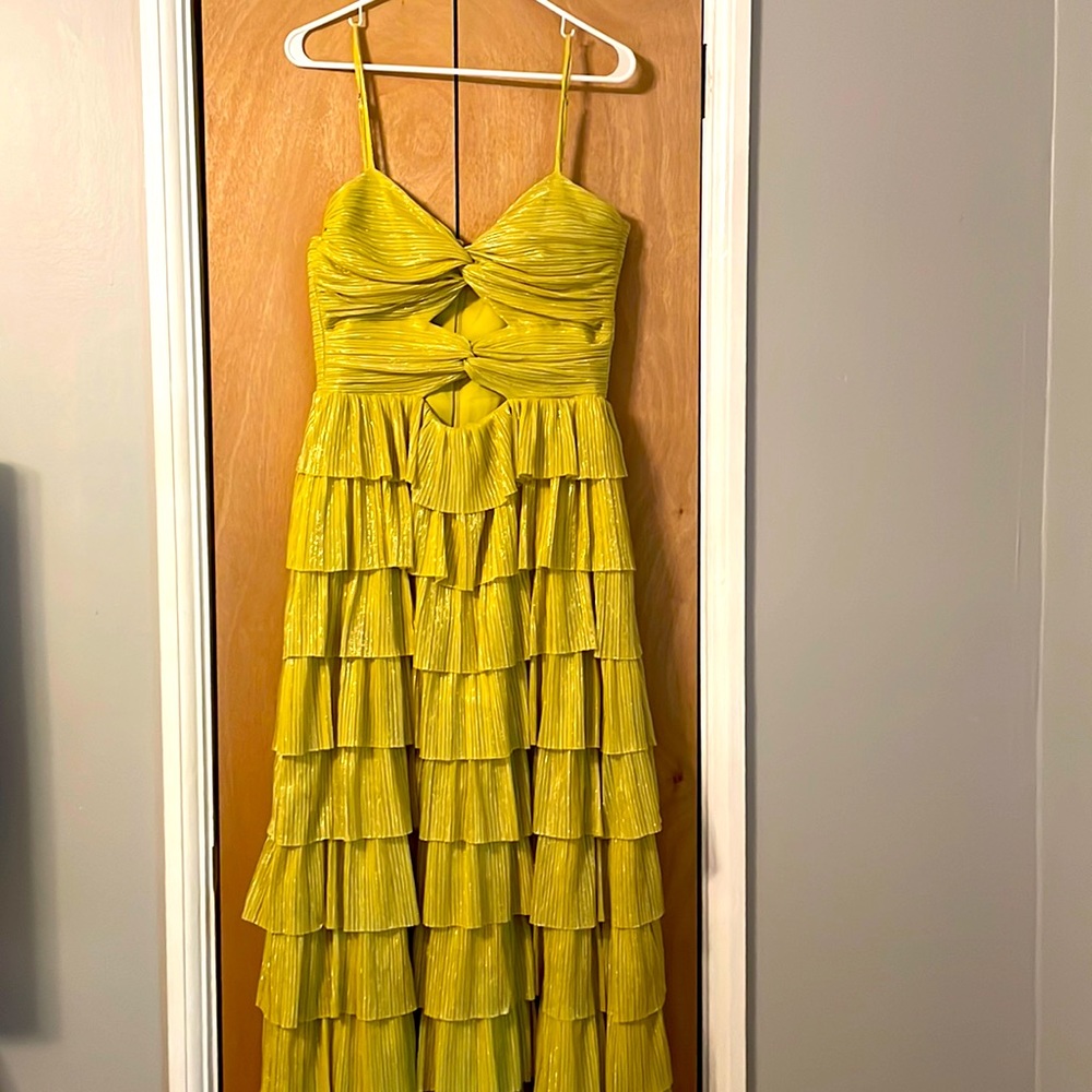 Gianni Bini Grace Metallic Plisse Sweetheart Neck Cut-Out Tiered Dress